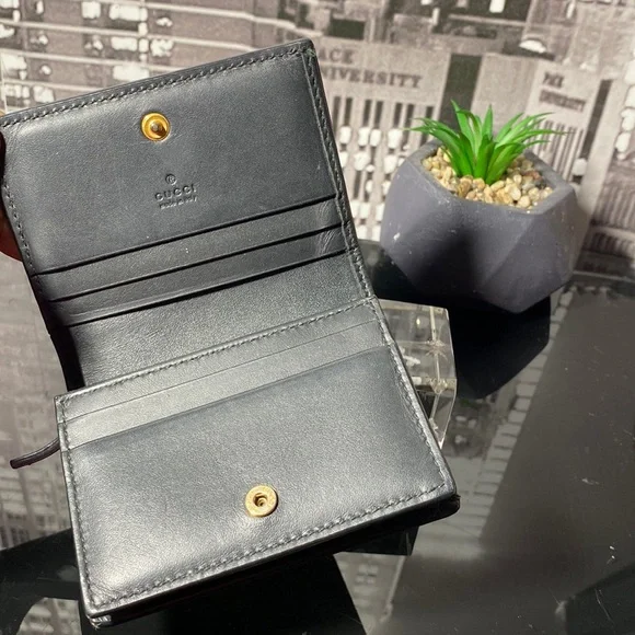 Authentic Gucci GG 🐝Supreme Bee Wallet - Picture 6 of 17